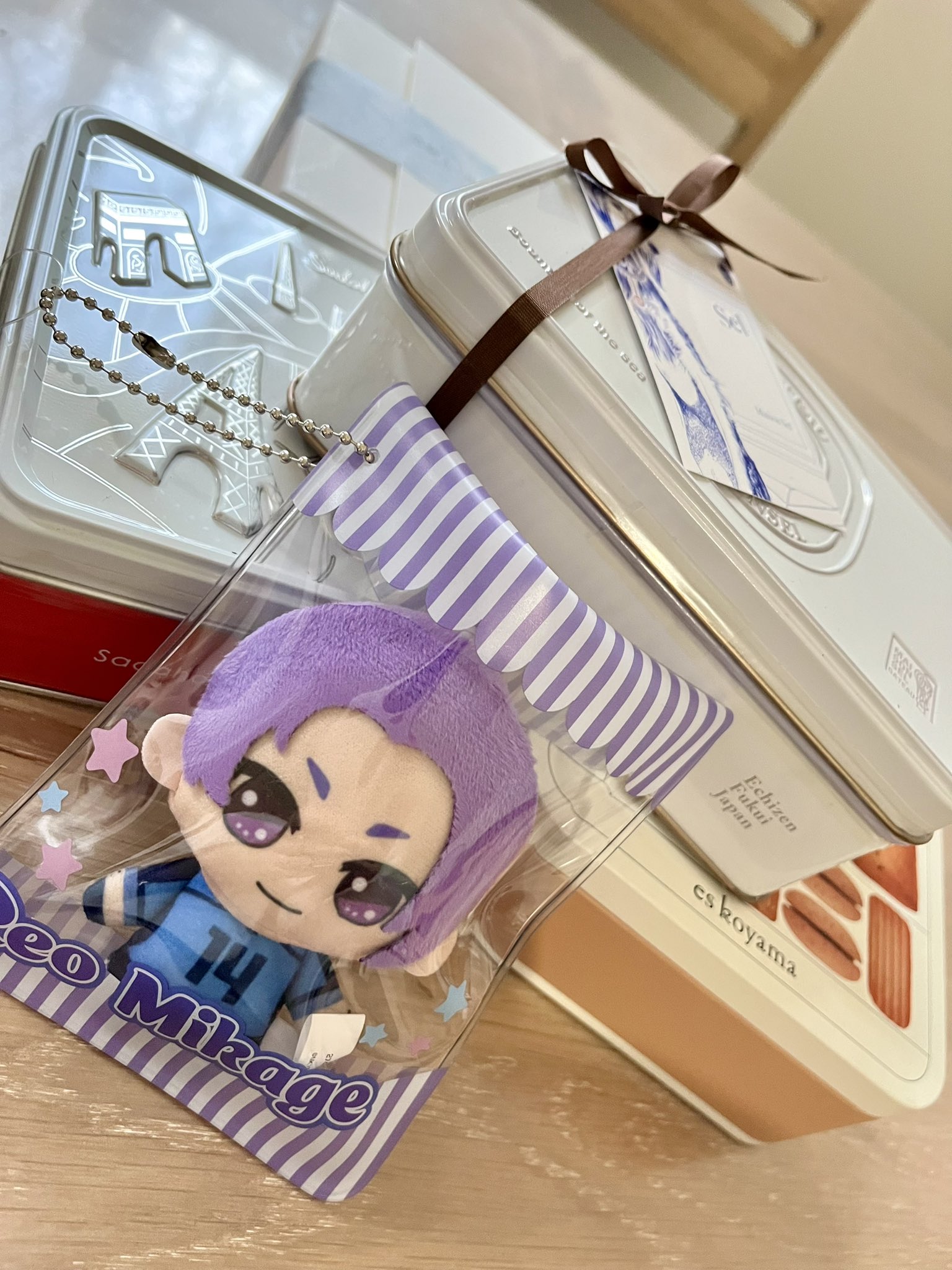 HIYORI ひより ラウンドファスナー式 二つ折り財布 型押し