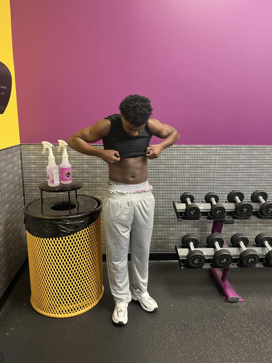 cjthebeast58474's tweet image. Bigger✅️, Faster✅️, Stronger✅️
Either you&apos;re going to sink or swim! I&apos;m a swimmer so I&apos;ll take my chance swimming with sharks! #2029 #Labwork @__AustinButler @CartersvilleFB @PrepRedzoneGA @NwGaFootball @CHSHurricaneFB @OfficialGHSA @43Elite @On3Recruits @Rivals
