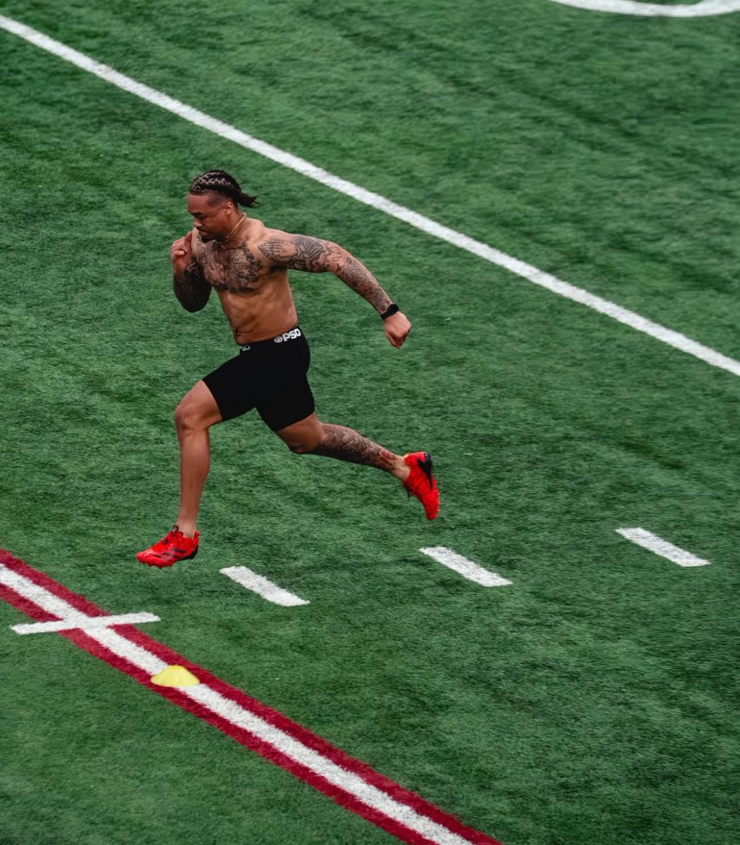 leg3ndaryjaay's tweet image. Pro Day✅