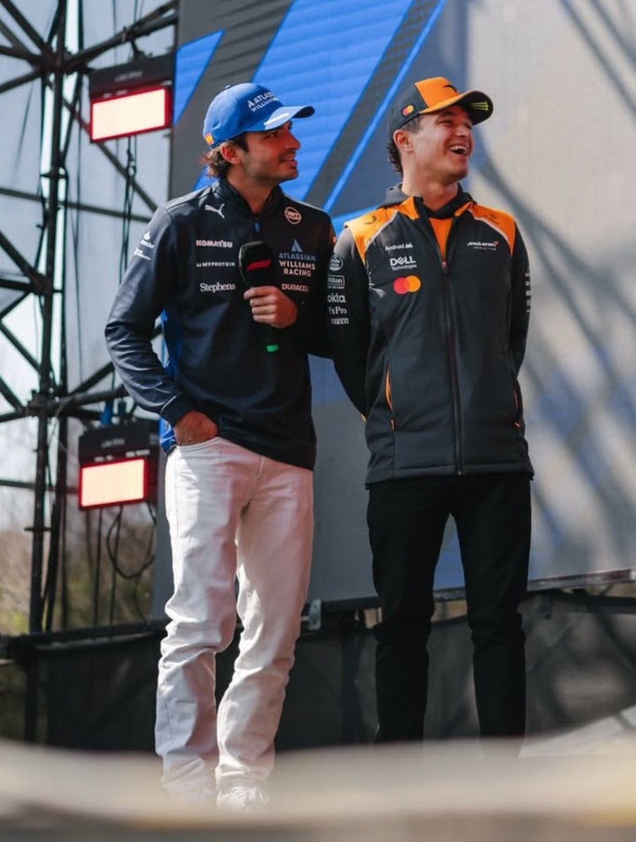 LNFOURS's tweet image. my lovessss