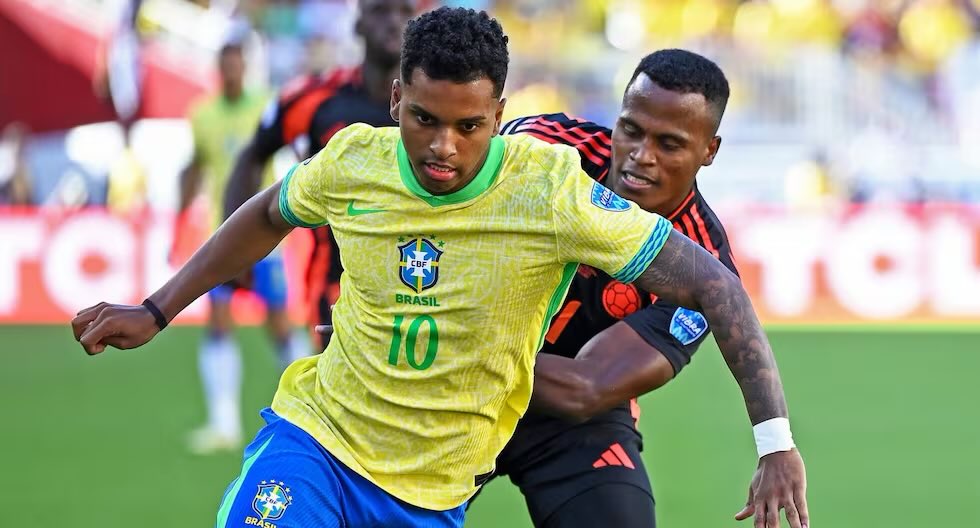A Colombia y a Lorenzo le hizo daño el gol del empate, porque llega con el equipo jugando mal, sin claridad y solo con presión alta logró anotar. Para el segundo tiempo no hubo replanteo, el técnico se conformó y no hizo cambios determinantes, la respuesta fue una derrota al 90’