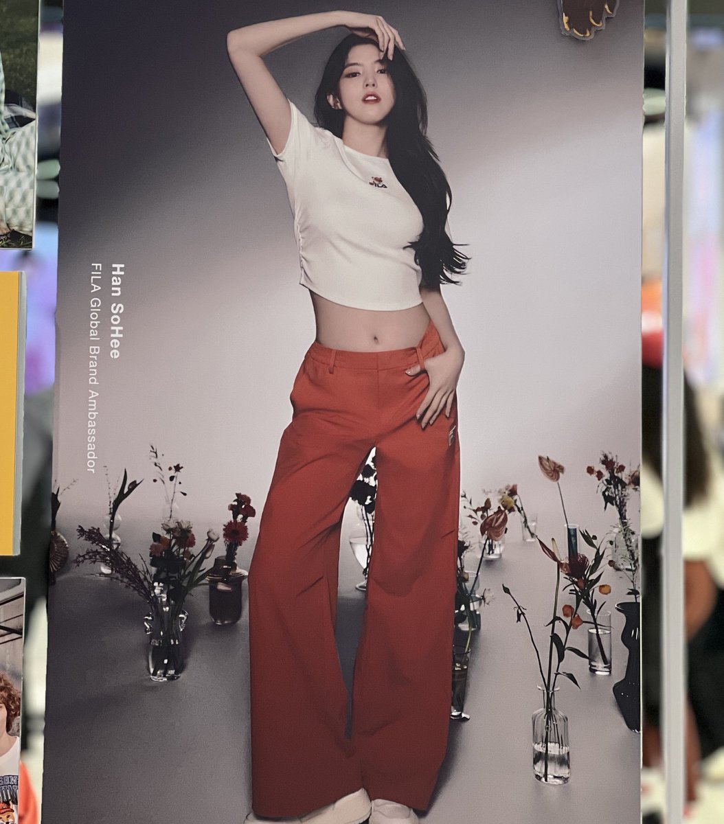 yoonchaeok's tweet image. HELLO ??? FILA CHINA DOING GOD’S WORK