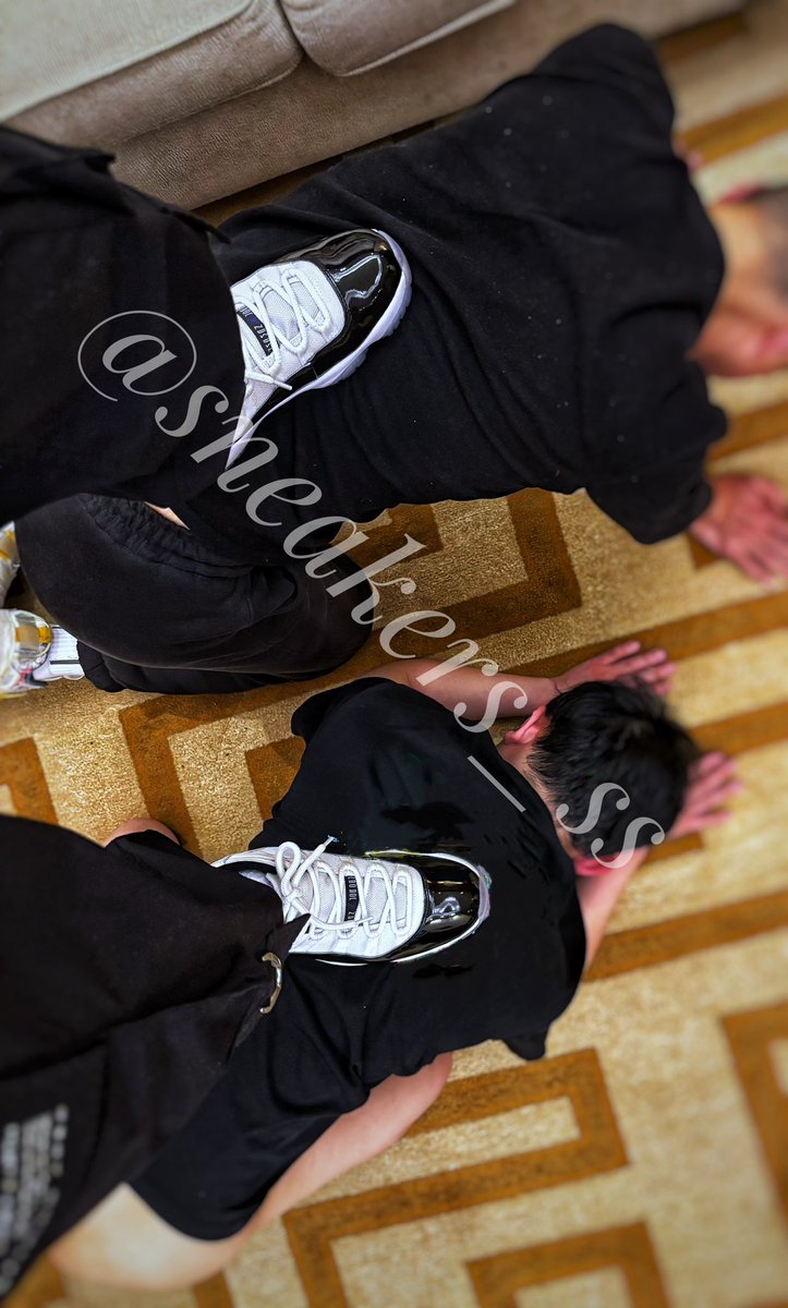 Sneaker Master (@sneakers_ss) on Twitter photo 