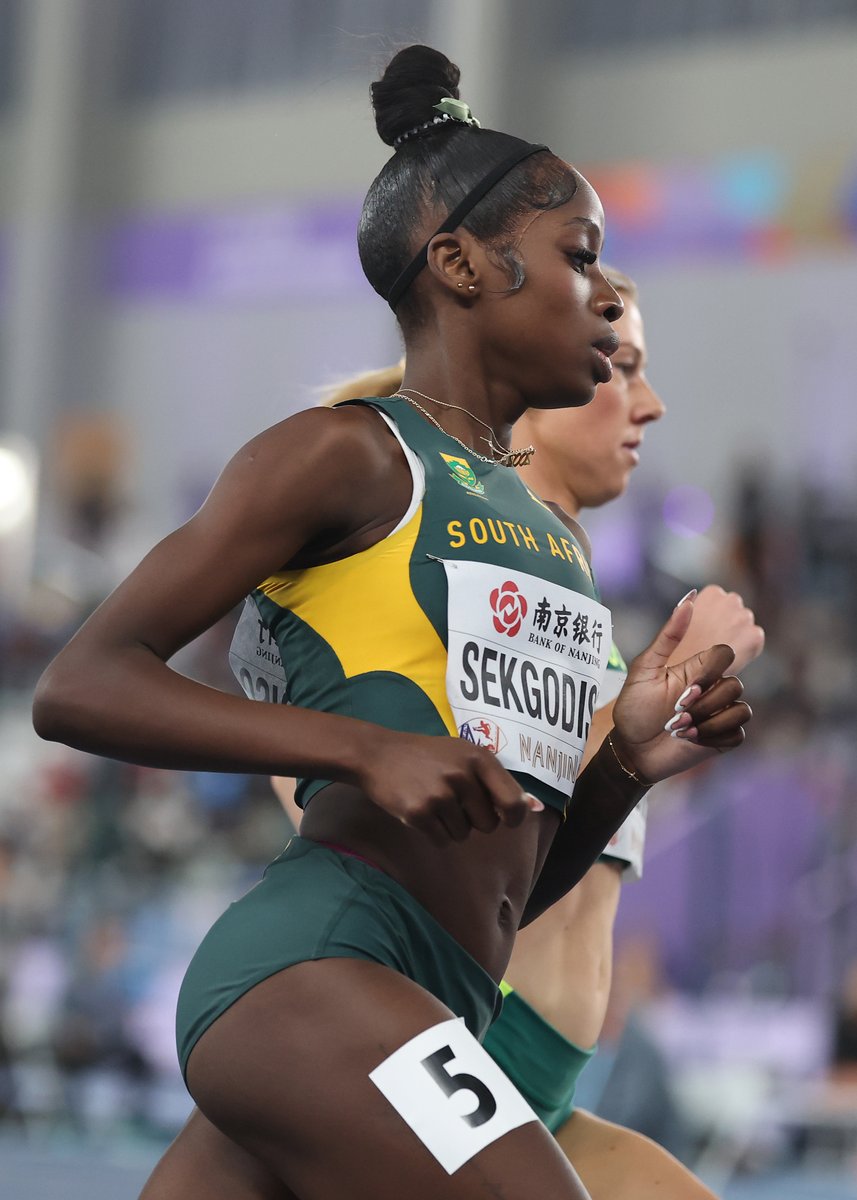 World Athletics (@worldathletics) on Twitter photo On to the next one ⏭️
🇿🇦's Prudence Sekgodiso is safely through to the 800m semi finals after winning her heat in 2:03.89 😌
#WorldIndoorChamps On to the next one ⏭️
🇿🇦's Prudence Sekgodiso is safely through to the 800m semi finals after winning her heat in 2:03.89 😌
#WorldIndoorChamps