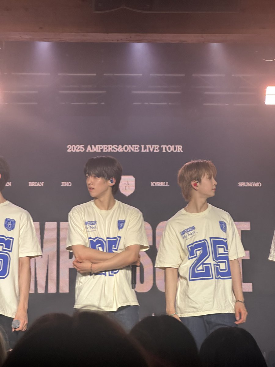 205luck's tweet image. i love love loveeeee(this plus sm moreee)