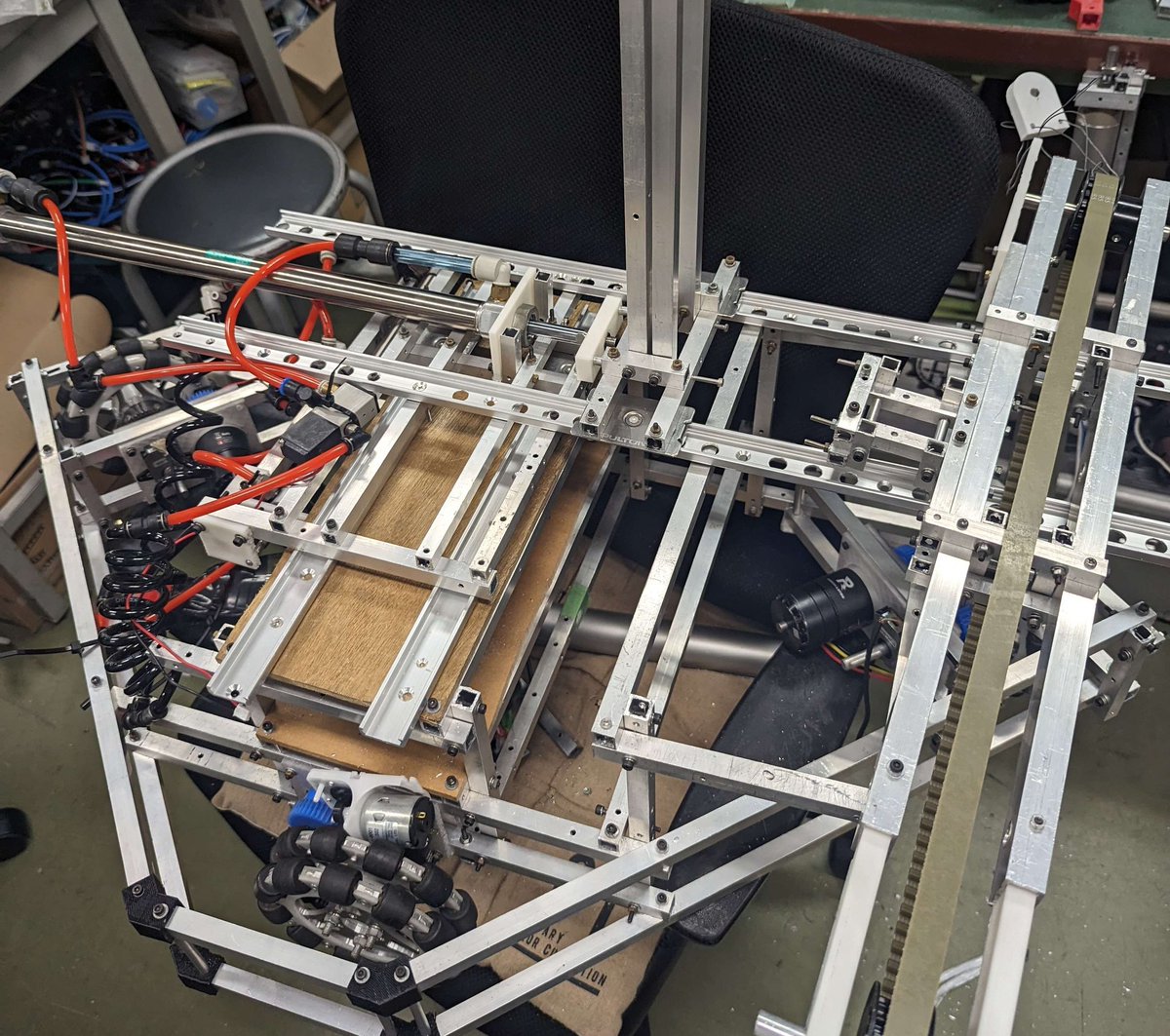 名古屋工業大学に合格された皆さん、おめでとうございます！
ロボットが好き、ロボットを作ってみたい、など少しでも興味のある方はぜひ見学にお越しください
見学はDMやメールにて受け付けております
#春から名エ大
#春から名エ