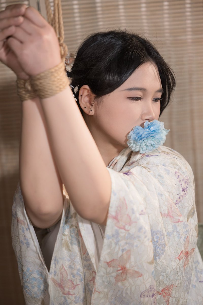 Lez12138's tweet image. 生命是有光的。
在我熄灭以前,能够照亮你一点,就是我所有能做的了。
我爱你,你要记得我。
——————
绳:发发@daloris_Mr
人:我@Lez12138
摄:晴空@Qk1749767321
场地:天地栋宇@TianDiDongYu @wushixjx