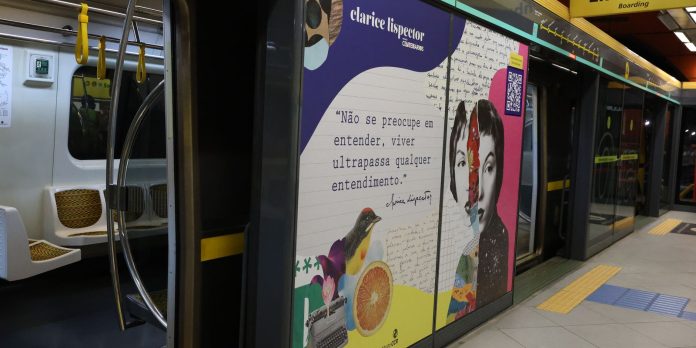 VoadoraCultural's tweet photo. Exposição em São Paulo leva Clarice Lispector para escadarias do metrô
https://t.co/8jpAjTgB07
#CLARICE #ESCADARIAS #EXPOSIÇÃO #LEVA #LISPECTOR #METRô #PARA #PAULO #SãO https://t.co/VLMyImd5Mn