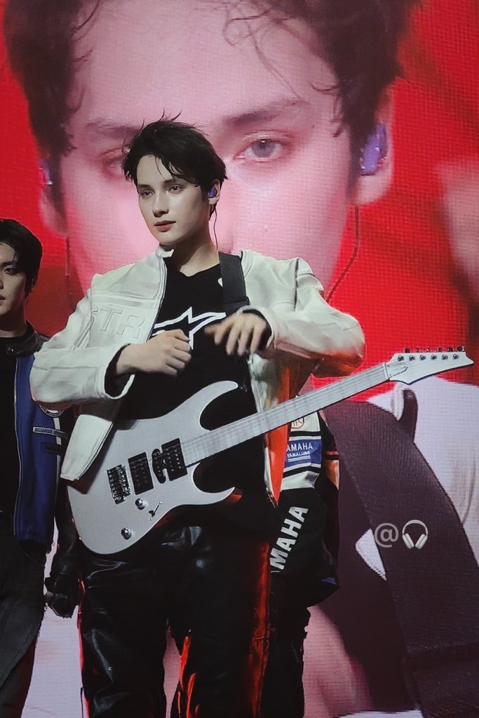 sundaecheese_'s tweet photo. หมื่นรีด่วน รูปนี้ควรแมสมากๆ https://t.co/Va3pVVbYoJ