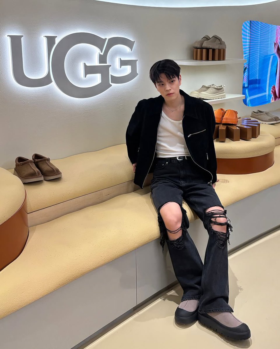 제 픽은 이거요 . .