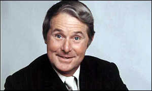 daveainsworth63's tweet photo. Remembering the English comedian Ernie Wise (Ernest Wiseman) who died on this day in 1999. He was best known as one half of the great comedy duo Morcambe and Wise. #ErnieWise #TheMorecambeAndWiseShow #TheIntelligenceMen #ThatRivieraTouch #TheMagnificentTwo #NightTrainToMurder https://t.co/Sk8M4H6XJf