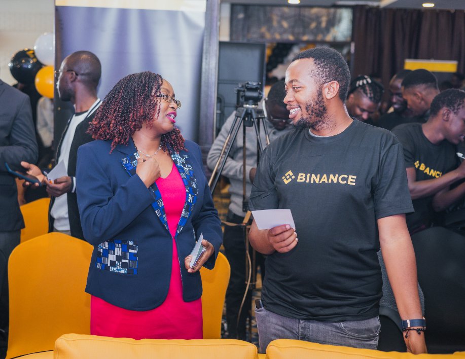 binance's tweet image. The #BinanceNairobiMeetup was an unforgettable experience! 🇰🇪

From keynote speech by our CMO @Rachelconlan, interactive games, to exciting Web3 panel discussions, the event had a lot to offer attendees!

Stay tuned for more events!