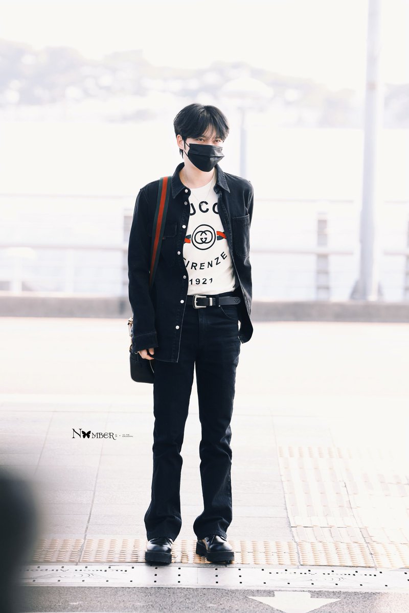 NUMBER_KJJ's tweet photo. 250321 ICN🛫 2️⃣

@bornfreeonekiss ✨

#김재중 #재중 #KIMJAEJOONG #金在中 #ジェジュン #J_JUN https://t.co/OVUwyQ265L