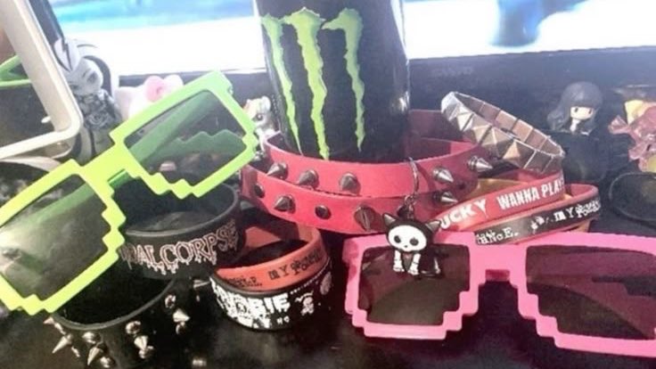 XxneckholezxX's tweet image. You say you wanna stop for a drink or two 
         𝙰𝚗𝚍 𝚖𝚊𝚢𝚋𝚎 𝚏𝚘𝚛 𝚊 𝚍𝚒𝚜𝚌𝚘 𝚋𝚛𝚎𝚊𝚔 

We'll party all night until the 𝘴𝘶𝘯 𝘤𝘰𝘮𝘦𝘴 𝘶𝘱!!

You could say I'm raising the 𝐬𝐭𝐚𝐤𝐞𝐬! 

------ 🦇 #sprp #southparkrp