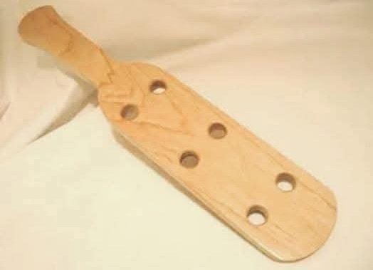 janninereid1's tweet photo. Did you ever see one of these when you were in school? My hubby says that the teachers would actually hit kids with these! 😳😳 https://t.co/IlagDUJkby