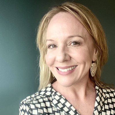 LauraBresee's tweet photo. #NewProfilePic https://t.co/Kj37WGJr86