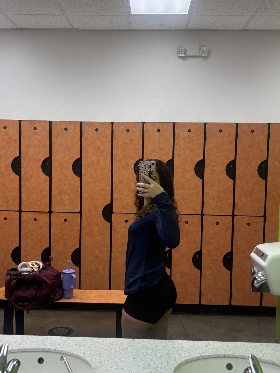 go to the gym !!! summers coming up 😍