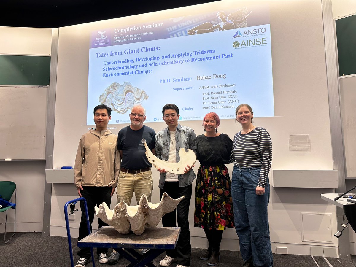 Congratulations to <a href="/Bohao_Climate/">Bohao</a> on his PhD completion seminar! 🎉🎉🎉 A phenomenal project advancing the possibilities of what we can do with giant clam shell sclerochronology. Such a lot of hard work and excellent data has gone into this project. #ProudSupervisor <a href="/SciMelb/">Science at Melbourne</a>