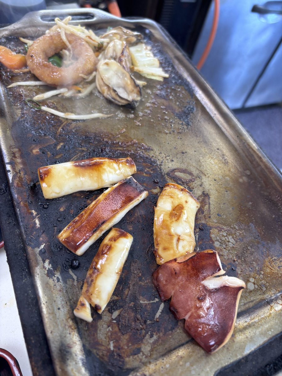 titoh1101's tweet photo. 賢島で昼飲み

英虞湾クルーズ🛳️して
イカ焼き、貝焼きで一杯✨

晴天☀️で最高

#昼飲み
#賢島
#英虞湾クルーズ
#イカ焼き
#貝焼き https://t.co/tL3oVjP7Mv