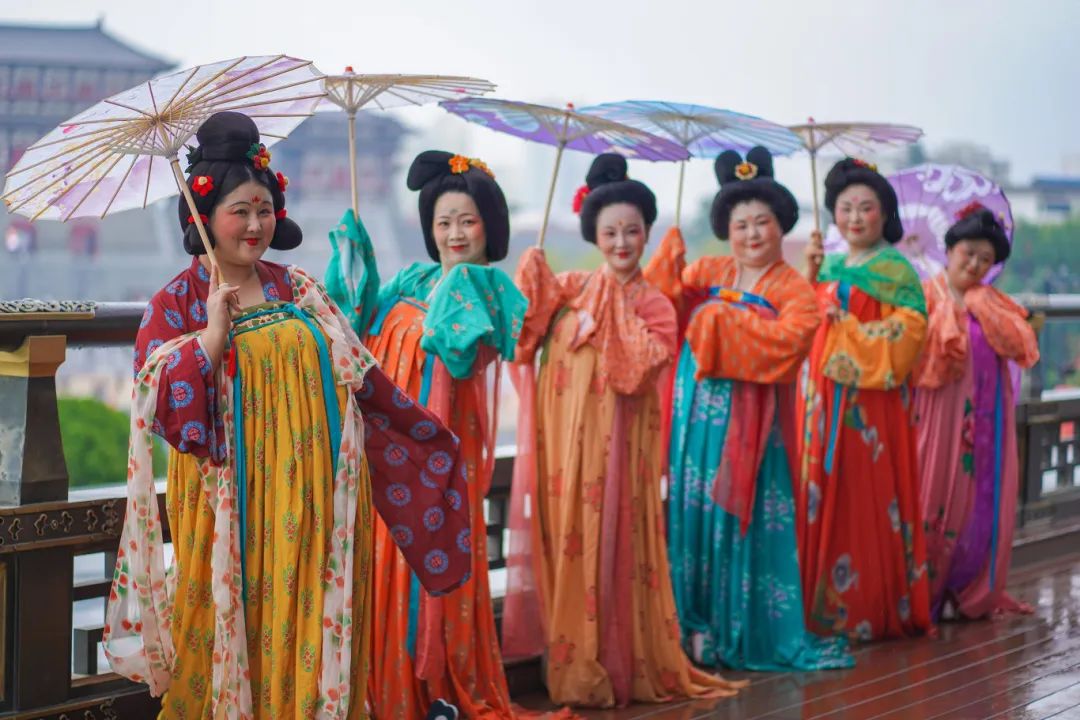 HenanPlus's tweet photo. 【Only Wear #PlusSize ? Don’t Worry, Tangnier Will Give You Confidence!】✨

This April, #Luoyang is hosting a #model search—looking for candidates with full, rounded figures and vibrant, healthy beauty! 💃🌟

#BodyPositivity
#HealthyBeauty
#PlusSizeModels https://t.co/i319M4Py1Q