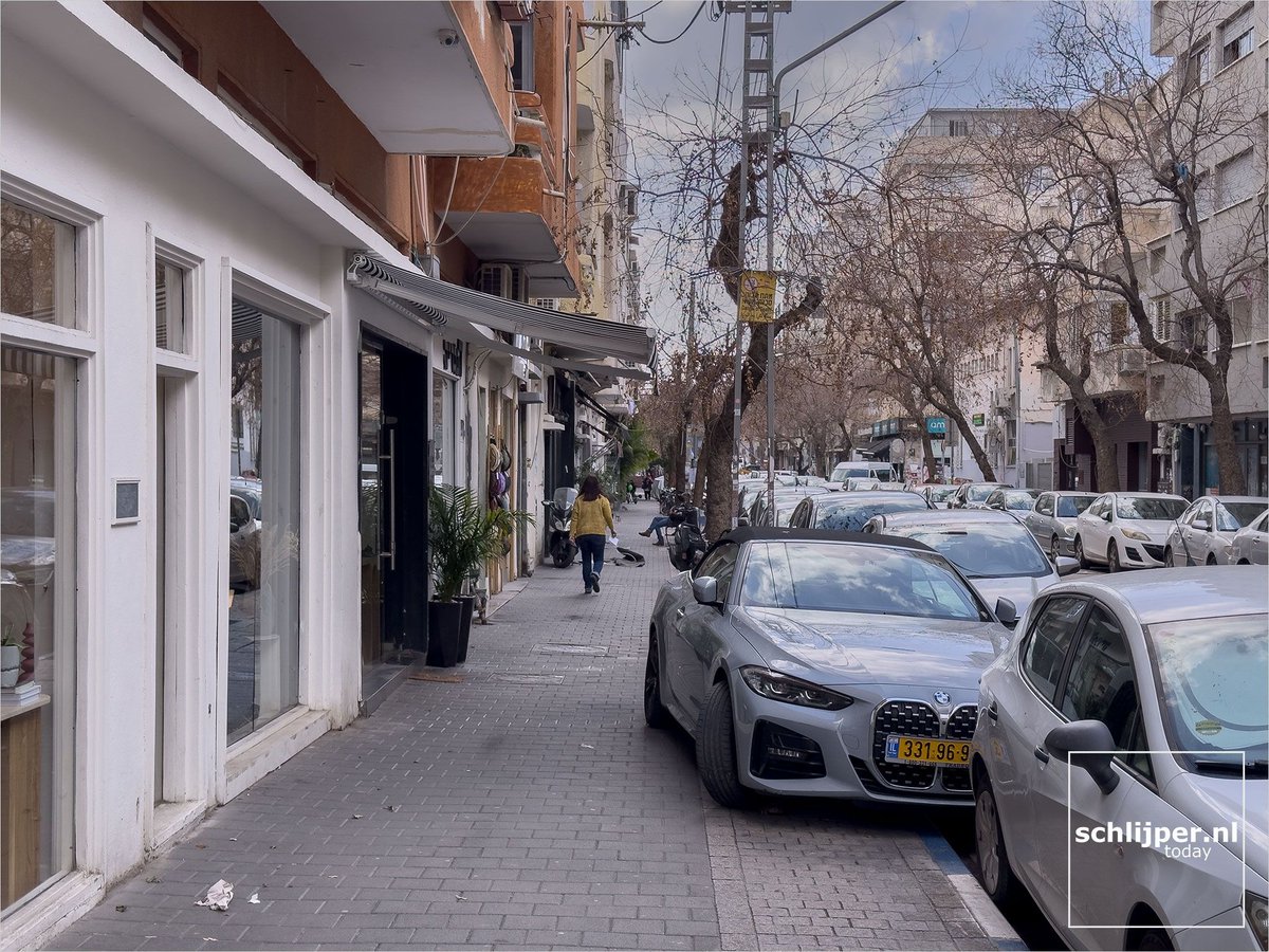 schlijperisrael's tweet photo. BMW drivers are a special kind of people
20 03 2025, 14:46  Israel, Tel Aviv, Frenkel
#carsTLV #jayparking #BMW https://t.co/nAsEQBFb6p
