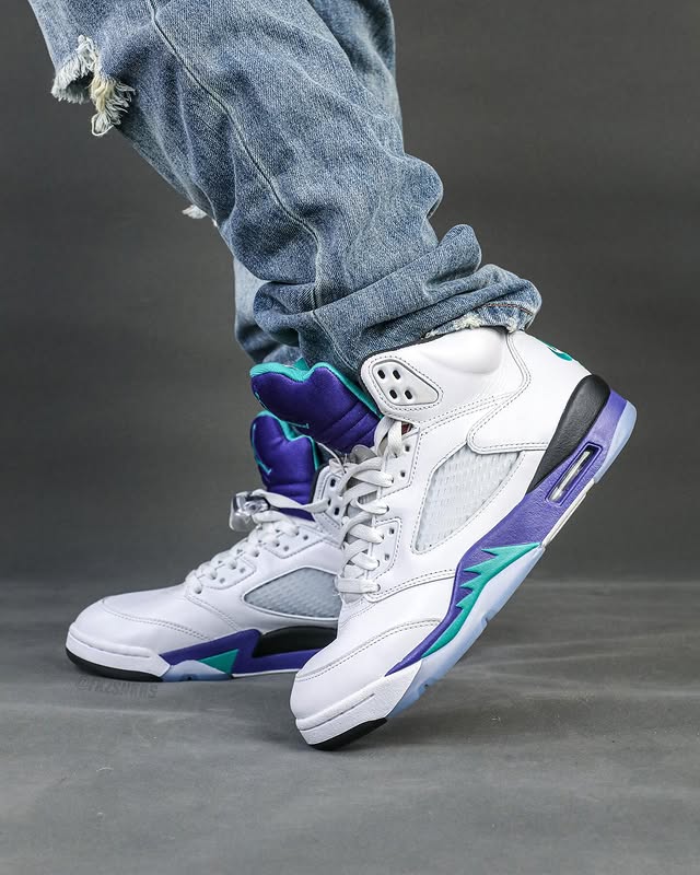 white grape 5s on feet