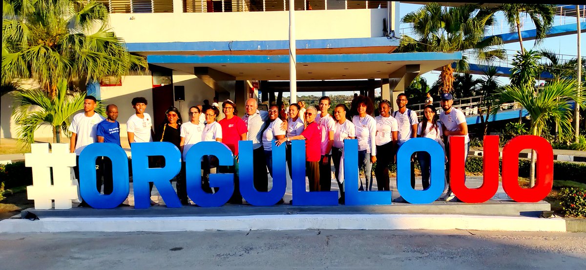 AbdielJover's tweet photo. 🥳 #SeViveSeSiente hoy en la @UOCuba una efervesencia y la #FCNE siempre presente en el #OrgulloUO. Gracias por este símbolo de identidad y esencia de la #UniversidadMambisa de #Cuba. https://t.co/hCtUa5WNVN