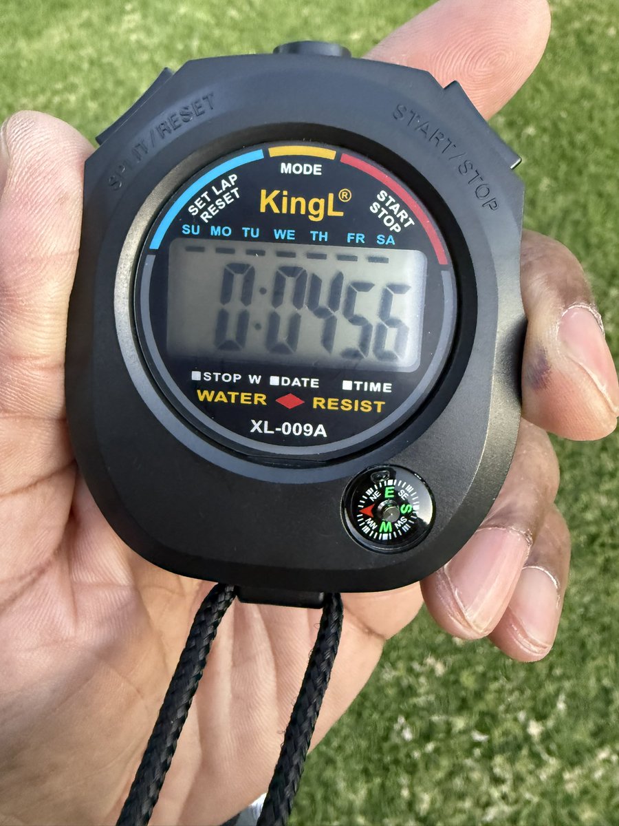 Ahmad_04_King's tweet photo. Just gotta keep working! One day at a time. #Born2Run #Ahmad4King #MaterDeiFootball https://t.co/UwG7koYZ2f
