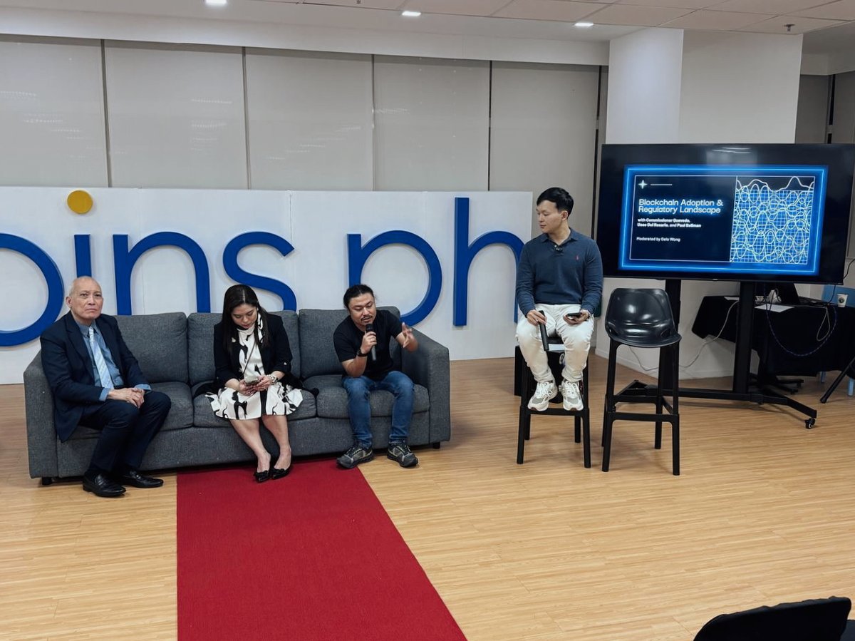 coinsph's tweet photo. Shaping the Future of Blockchain in PH 🇵🇭

The Blockchain Council of the Philippines (@BCPhilippines ) gathered at Coins HQ to talk adoption, regulation, and the next big moves for crypto with key industry leaders, including USEC Maria Francesca Del Rosario, Paul Soliman, Alfred Quiambao, Nikko Lam and @gelowongg  of @BayaniChain , Nikko Lam (@Blockfyofficial) , CJ Costales (Western Pacific), and SEC Commissioner Rogelio Quevado.

Our Country Manager @jen_coins  shared insights on how digital currencies and tokenization are fueling the future of Web3 in PH.

The conversation doesn’t stop here. Stay tuned for more community events!