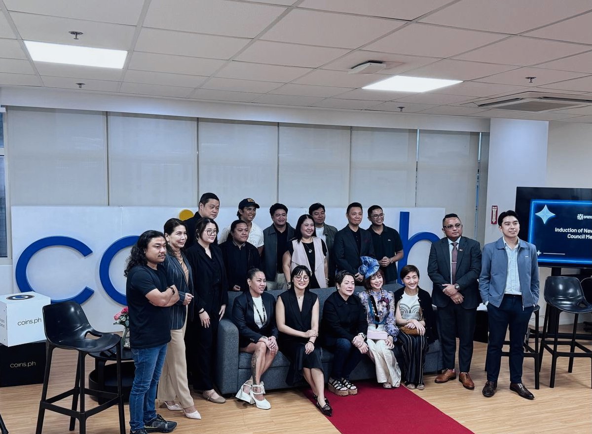 coinsph's tweet photo. Shaping the Future of Blockchain in PH 🇵🇭

The Blockchain Council of the Philippines (@BCPhilippines ) gathered at Coins HQ to talk adoption, regulation, and the next big moves for crypto with key industry leaders, including USEC Maria Francesca Del Rosario, Paul Soliman, Alfred Quiambao, Nikko Lam and @gelowongg  of @BayaniChain , Nikko Lam (@Blockfyofficial) , CJ Costales (Western Pacific), and SEC Commissioner Rogelio Quevado.

Our Country Manager @jen_coins  shared insights on how digital currencies and tokenization are fueling the future of Web3 in PH.

The conversation doesn’t stop here. Stay tuned for more community events!