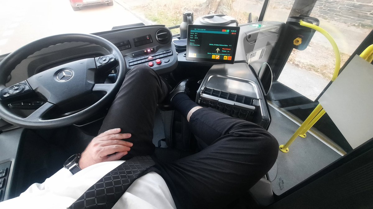 Hart am schufften.
Moin