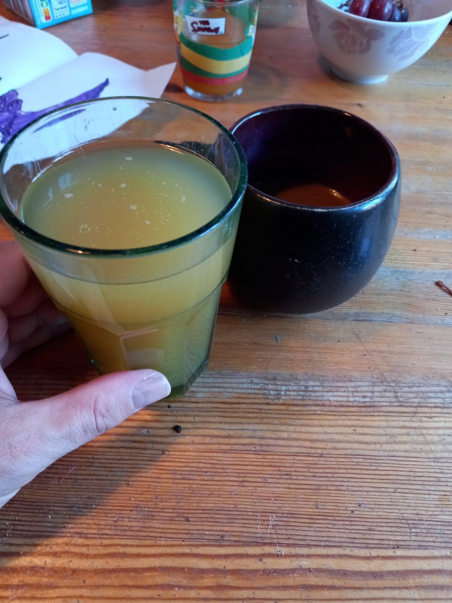 #meinwachmoment
Saft, Kaffee und eine Spendenaktion im Namen der Liebe. ❤
x.com/MDd8661709/sta…