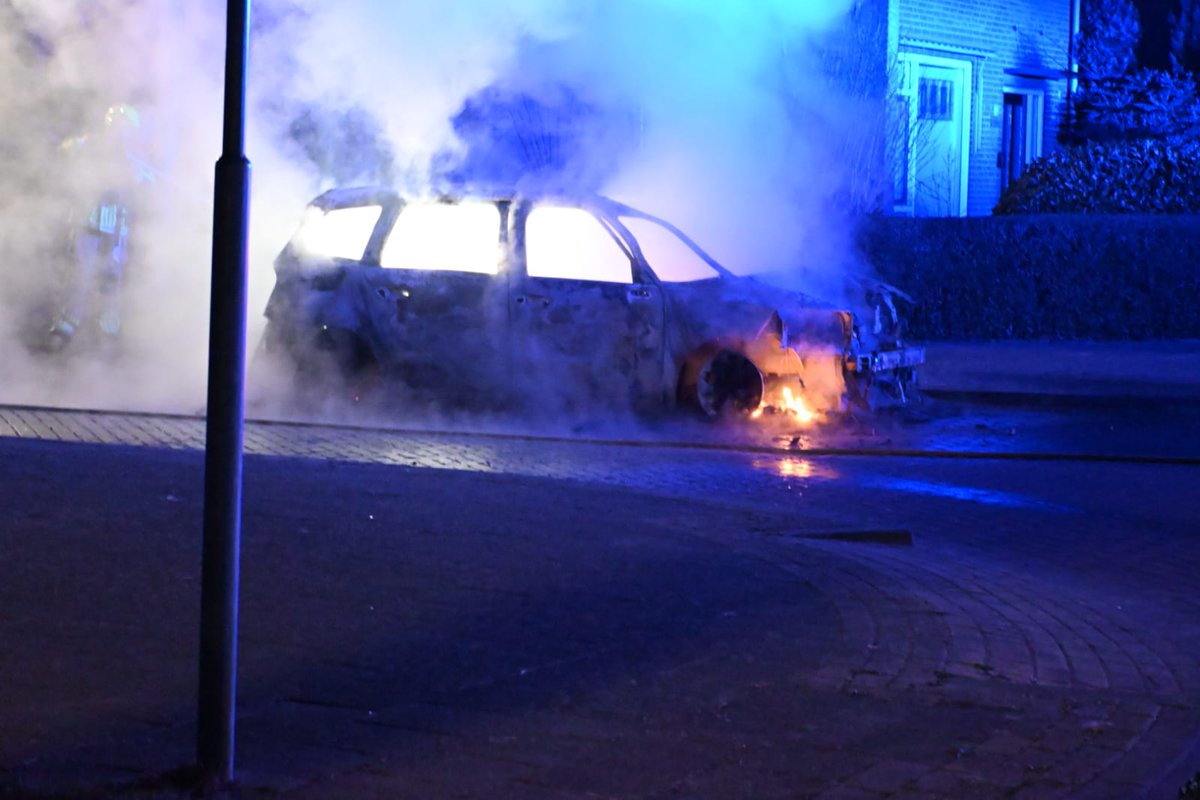 Auto uitgebrand op Israëlslaan in Alkmaar
