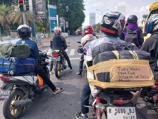 Puncak arus mudik diprediksi H-3 atau 28 Maret 2025. #radarbanyumas #arusmudik2025