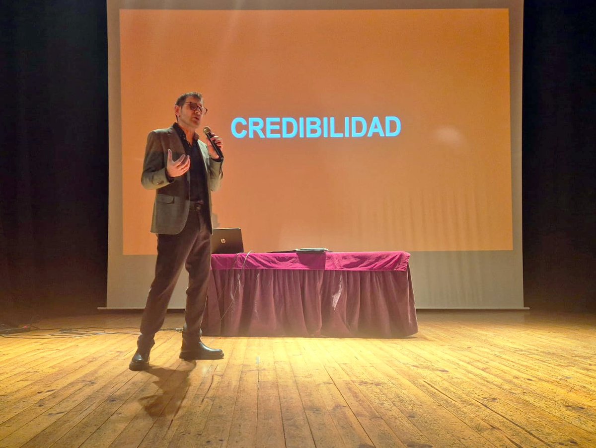 “Compréndelos para quererlos mejor” charla del profesor y asesor familiar Fran Castaño congregó a muchos interesados en la Casa de la Cultura

miguelturra.es/comprendelos-q… 

<a href="/AytoMiguelturra/">Ayto. Miguelturra</a>  #MiguelturraESfamilia <a href="/Francasta/">Fran Castaño</a>