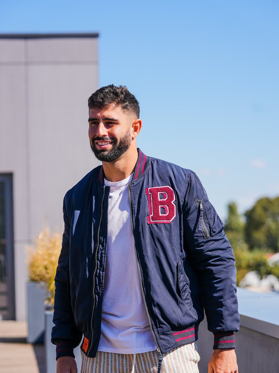 Dezigner Com tweet media