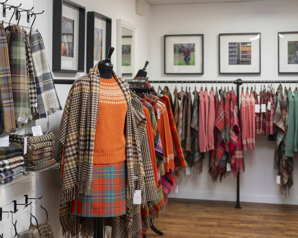 Discover South Scotland - Scotland Starts Here (@herescotland) on Twitter photo Textiles are woven into our identity in the South of Scotland. Delve into the history of our knitwear and tweed. Or take a tour of the weaving mill at the world's leading manufacture of authentic tartan.
📌Borders Textile Towerhouse & <a href="/lochcarronscot/">LochcarronofScotland</a>, Scottish Borders
#Scotland Textiles are woven into our identity in the South of Scotland. Delve into the history of our knitwear and tweed. Or take a tour of the weaving mill at the world's leading manufacture of authentic tartan.
📌Borders Textile Towerhouse & <a href="/lochcarronscot/">LochcarronofScotland</a>, Scottish Borders
#Scotland