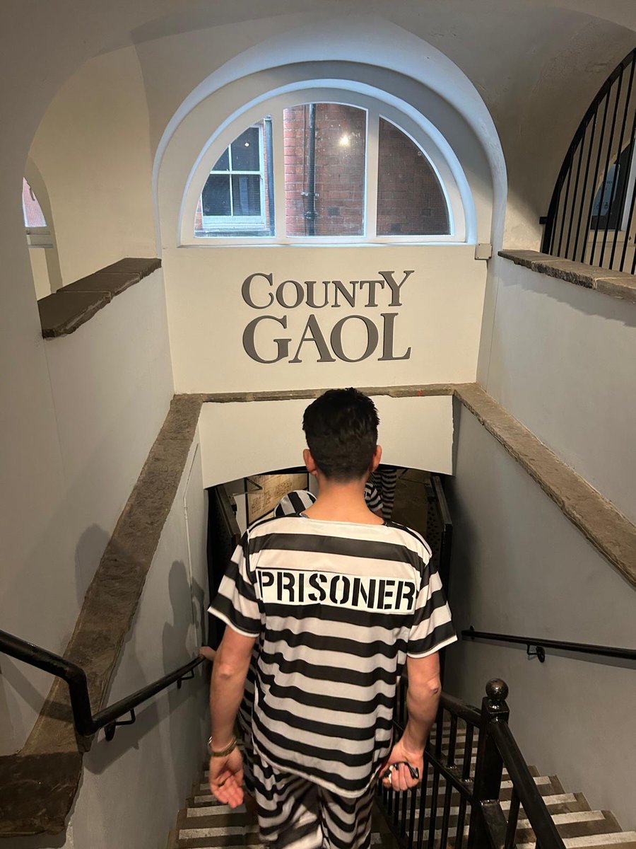 I'm locked up, please give generously to let me out!!! justgiving.com/page/matthew-l…