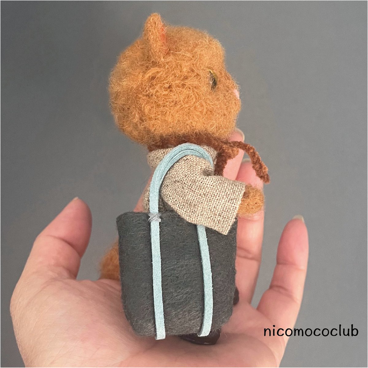 nicomococlub's tweet photo. ふわっと茶猫　ニットの帽子でお出かけ
#minne
#猫の人形
#茶色猫 https://t.co/laAK3mfHL7