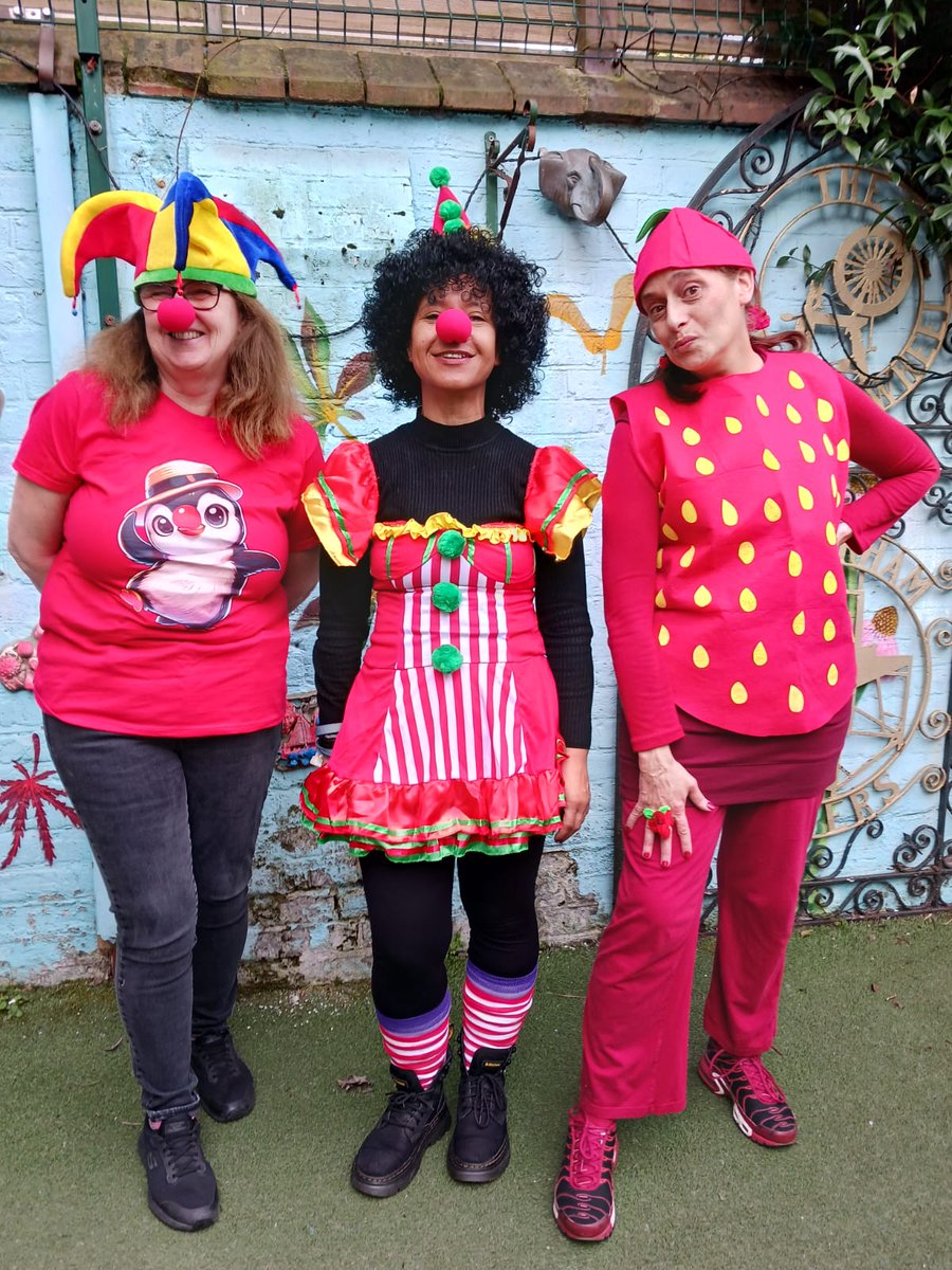 TopmarkSports's tweet image. Red Nose Day fun at Goose Green Breakfast Club! 

#RedNoseDay @GG_ASC_TOPMARK