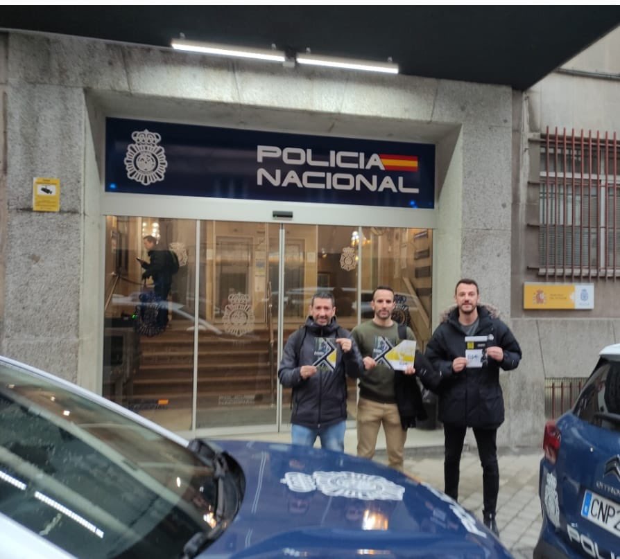 EYAPolicia's tweet image. Hay a quien no le conviene que en la @policia se sepa qué es y qué consigue el #ConflictoColectivo permanente a la Administración 

El equipo de @EYAPolicia hace justo lo contrario, trabaja para que nadie se quede sin saber que detrás del conflicto colectivo está la…