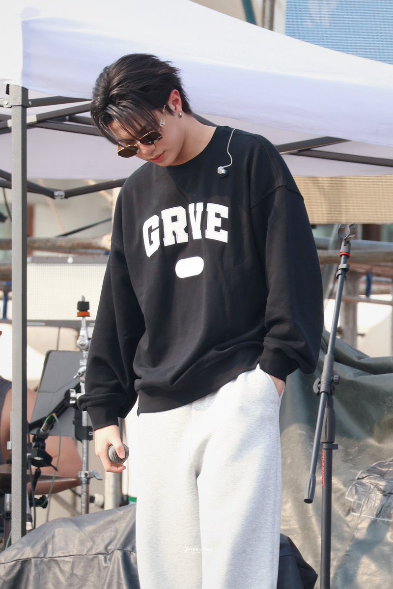 njv_v26's tweet photo. วิลเลี่ยมมมมมม!! หยุดเล่นกะจัยแม่หน่อยลู๊กกกก😭😭😭😭😭((คือมันหล่อ มันเท่ มันน่าร้ากแต่มันอันตรายย><🫠🫠🫠💘))

#PattayaMusicFestivalxLYKN
#williamjkp #LYKN https://t.co/8dEhhbAL83