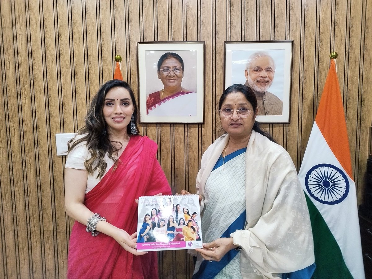Unveiling my ‘ Birthing Naturally Queen Calendar 2025 ‘ with our Hon’ble Union Women and Child Minister Smt <a href="/Annapurna4BJP/">Annpurna Devi</a> ji . Thank you for supporting my efforts for promoting maternal mental health awareness in India 🇮🇳.  Jai Hind !

<a href="/MinistryWCD/">Ministry of WCD</a> Thank you <a href="/Shehzad_Ind/">Shehzad Jai Hind (Chowkidar as per INC ecosystem)</a> !