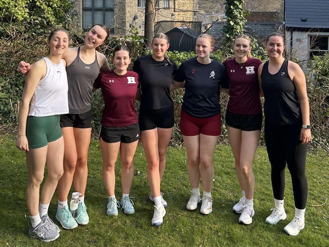 'Don't suffer in silence' - #Hallam netballers raise awareness for eating disorders🚨

| 'The Time is Now' to talk about eating disorders and this team have broken the ice.

⬇️Latest on <a href="/sheflive/">@sheflive</a>🏀
shef-live.co.uk/index.php/2025…

<a href="/HallamNetball/">SHU Netball</a> #charity #sport
