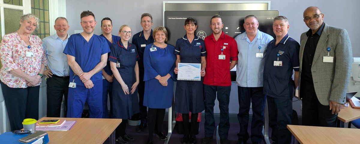 Congratulations to the staff of Wards A10 and D2, and of Theatres for their Blue StARS awards! This award is for those achieving consistently high clinical standards following repeated assessments. Well done to them all for the care they provide. 🏅🏅🏅