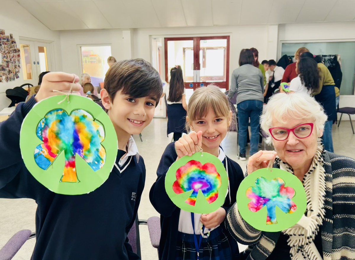 sparkleststeves's tweet image. Shamrocks, Limericks and Leprechauns! This week our theme has been St Patrick&apos;s day. ☘️ 
#stpatricksday #intergenerational #grandfriends #sparkletogether