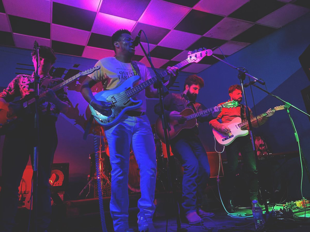 TangerineFlav's tweet photo. Gracias, Ávila 🧡

Inmejorable arranque de gira 🎸 https://t.co/1vzZSd8BZB
