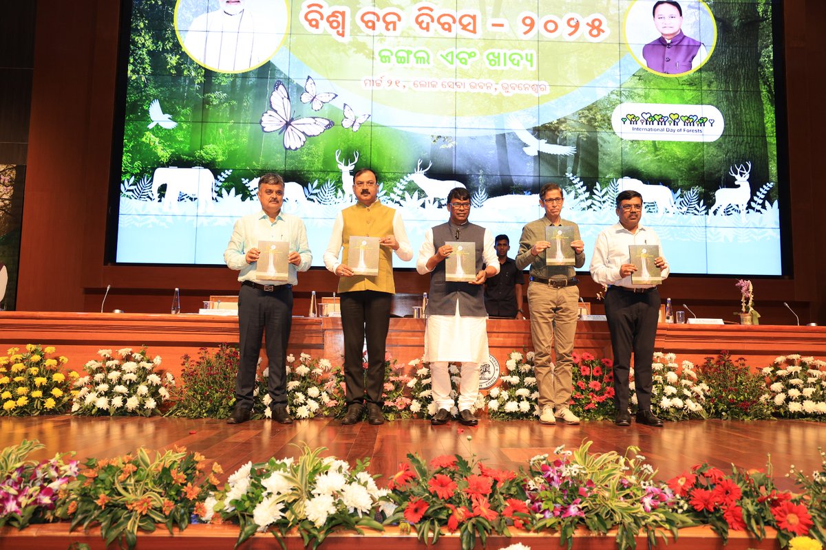 State-level World Forestry Day -2025 was celebrated in presence of the Hon'ble Minister, FE &amp;CC, Sri Satyabrata Sahu, IAS , ACS,  Sri Suresh Panth,IFS, PCCF &amp;HoFF Odisha, Sri Prem Jha,IFS , PCCF (WL), Odisha, Dr K Murgesan, MS SPCB and all other officials of FE &amp;CC Deptt
