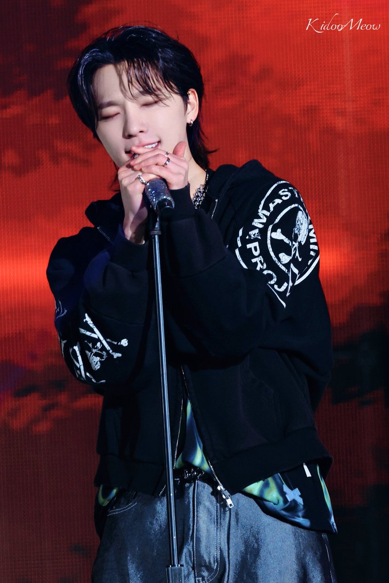 MeowKidoo's tweet photo. 250320 캐럿랜드

#세븐틴 #SEVENTEEN
#디노 #DINO #이찬 #ディノ https://t.co/Mk8RXTGPL3