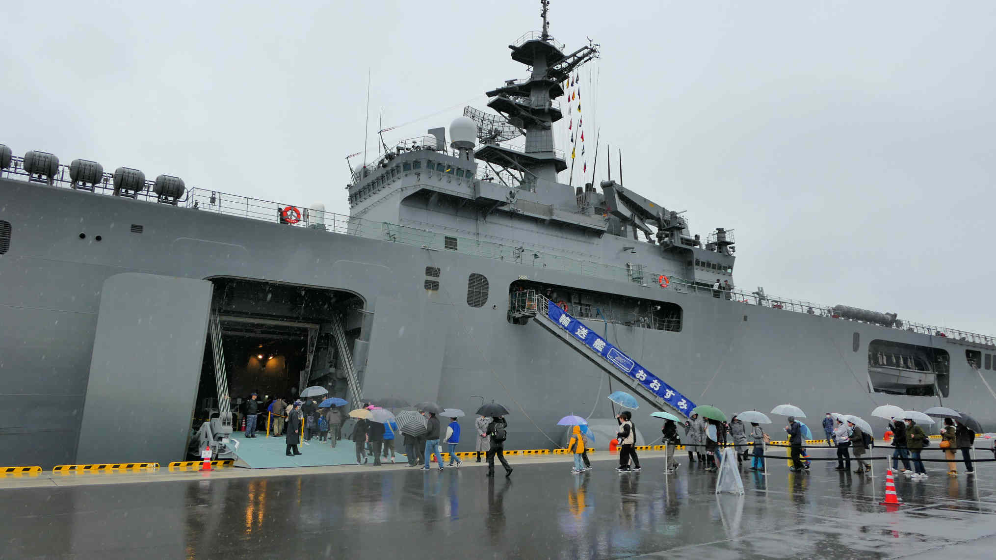 海上自衛隊 呉地方総監部庁舎(NHK坂の上の雲 撮影)クリスタル